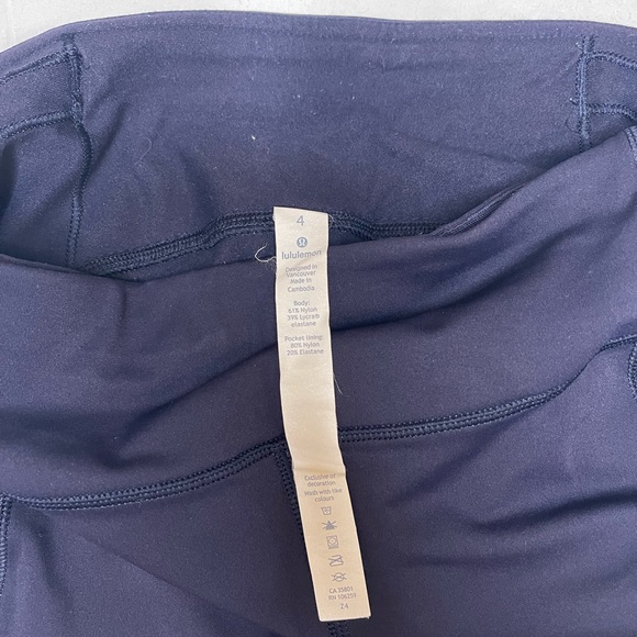 Lululemon High Rise 28” Legging with Pockets - Picture 4 of 4